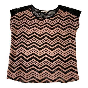 Claudia Richard Pink & Black Chevron Short Sleeve Blouse